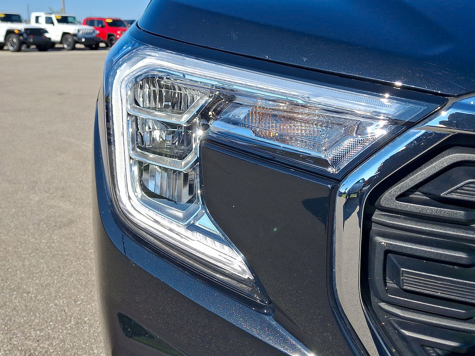 Used 2023 GMC Terrain SLE w/ Driver Convenience Package AWD/4WD image 28
