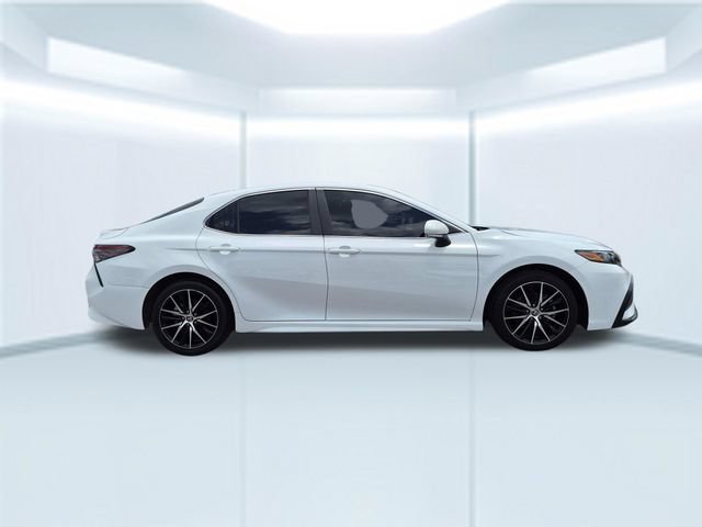 Used 2024 Toyota Camry SE w/ Convenience Package FWD image 8