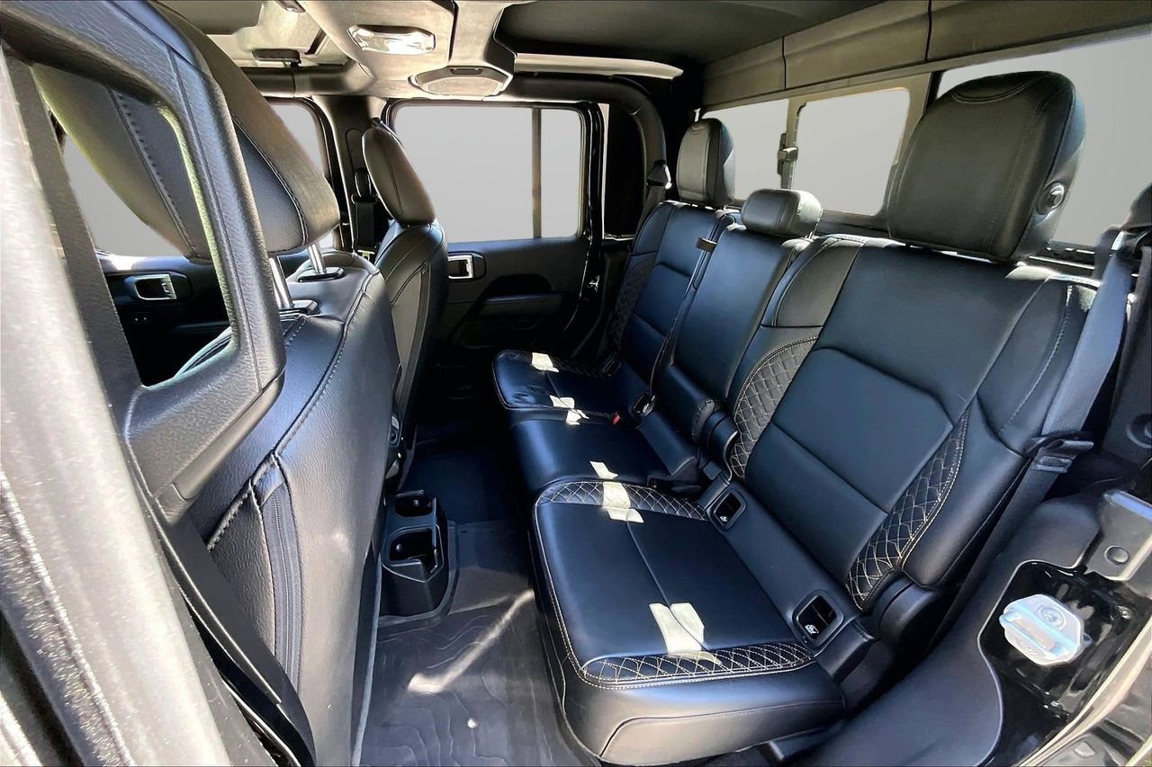 Certified 2023 Jeep Gladiator Overland AWD/4WD image 22