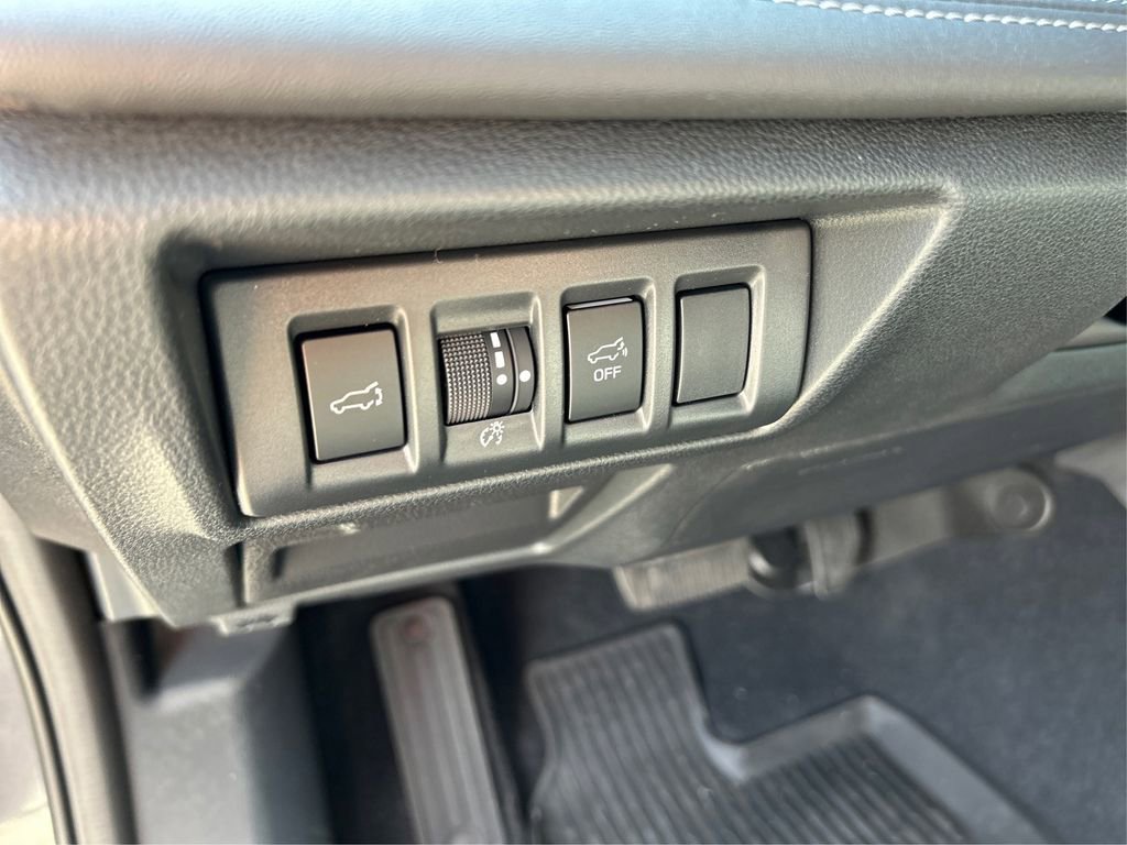 Certified 2025 Subaru Outback Limited image 40