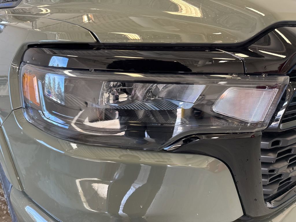 New 2026 RAM 1500 4x4 Crew Cab image 4