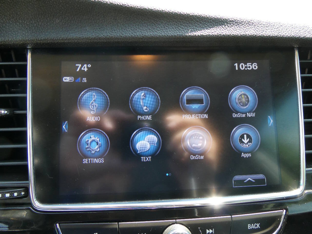 Used 2020 Buick Encore Preferred w/ Safety Package FWD image 17