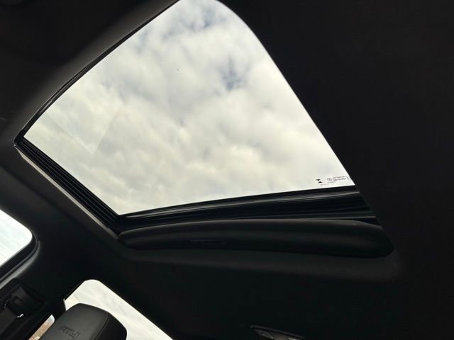 Used 2024 GMC Sierra 2500 AT4 w/ AT4 Premium Plus Package image 28