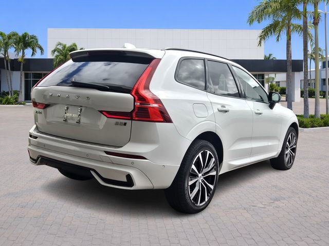 Used 2023 Volvo XC60 B5 Plus w/ Protection Package Premier image 7