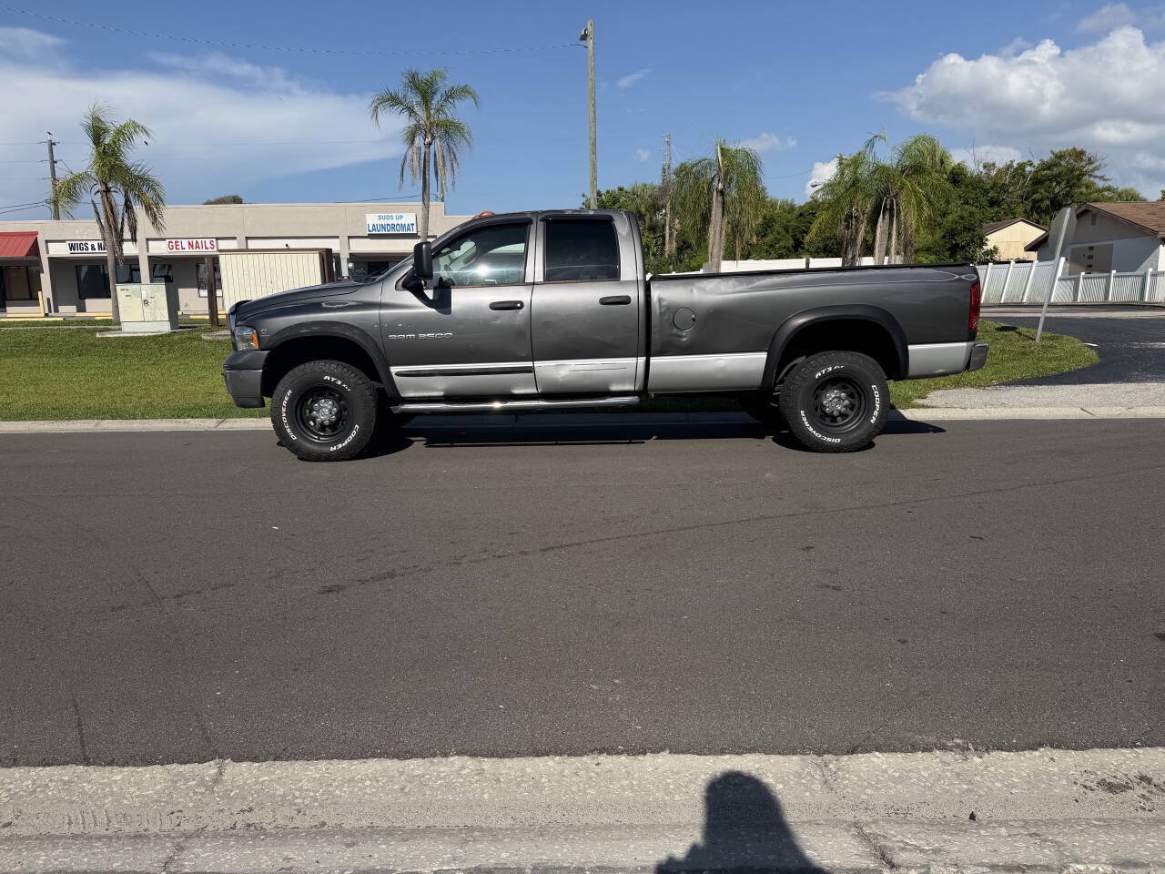 Used 2004 Dodge Ram 3500 Truck SLT w/ Trailer Tow Group AWD/4WD image 4