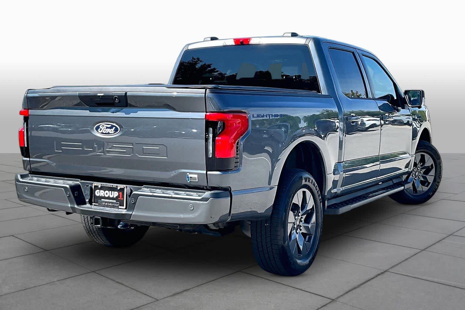 Used 2025 Ford F150 Lightning Flash AWD/4WD image 12