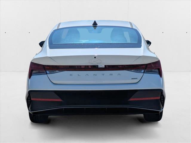 New 2025 Hyundai Elantra Limited FWD image 8