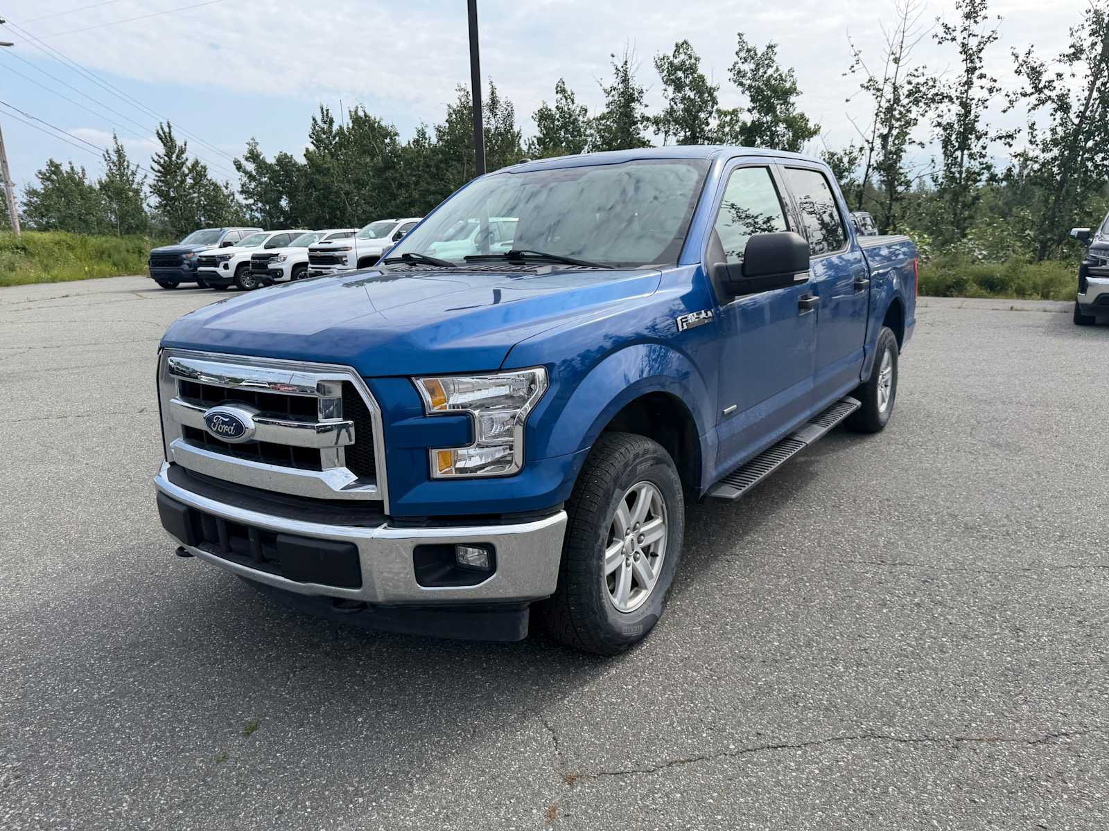 Used 2017 Ford F150 XLT w/ Equipment Group 301A Mid AWD/4WD image 3