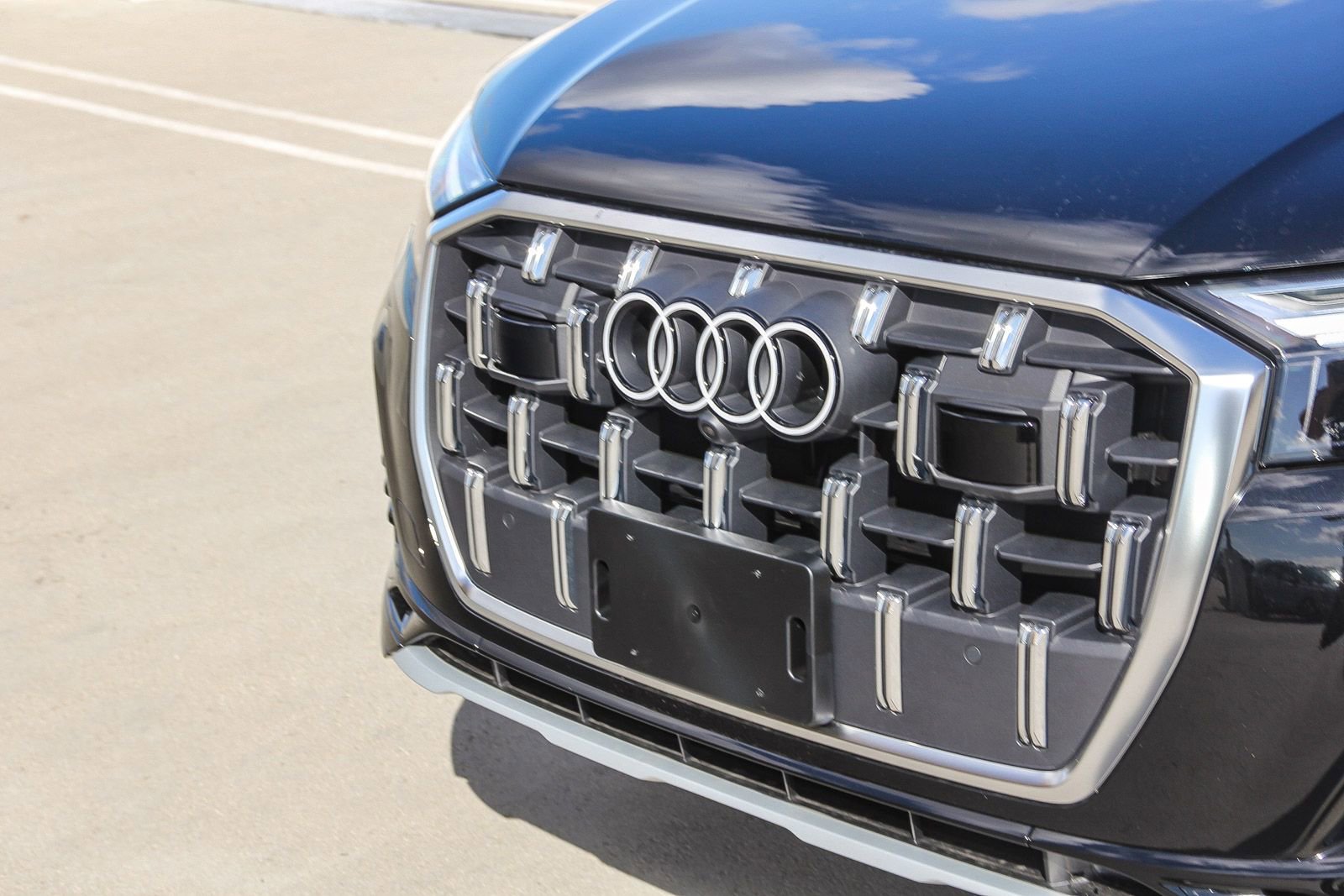 New 2025 Audi Q7 3.0T Premium image 11