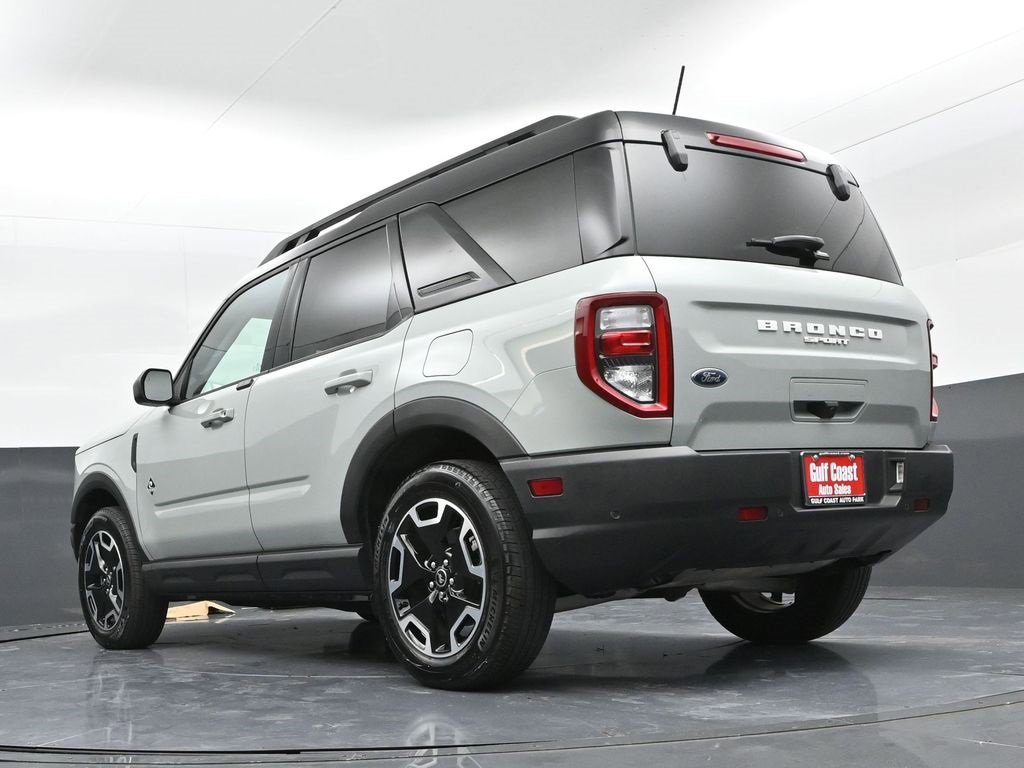 Used 2024 Ford Bronco Sport Outer Banks w/ Tech Package image 30