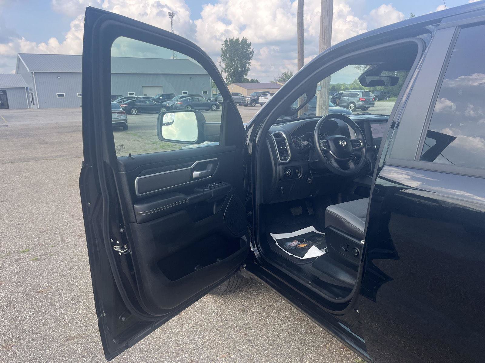 Used 2023 RAM 1500 Big Horn AWD/4WD image 12