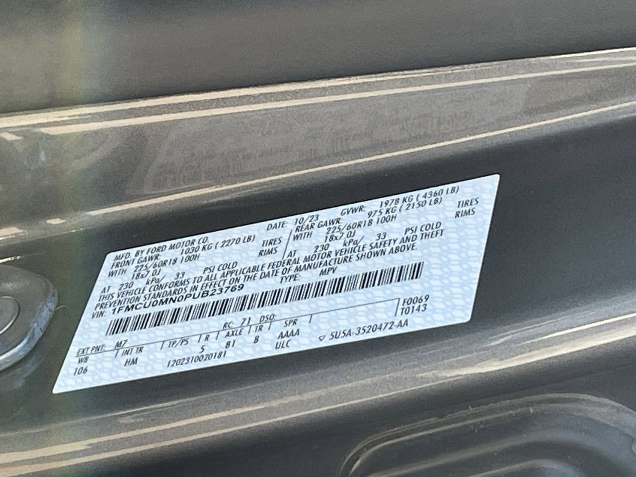 Used 2023 Ford Escape ST-Line w/ Tech Pack #1 FWD image 32