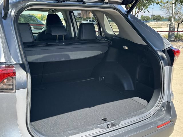 Used 2022 Toyota RAV4 XLE Premium AWD/4WD image 33