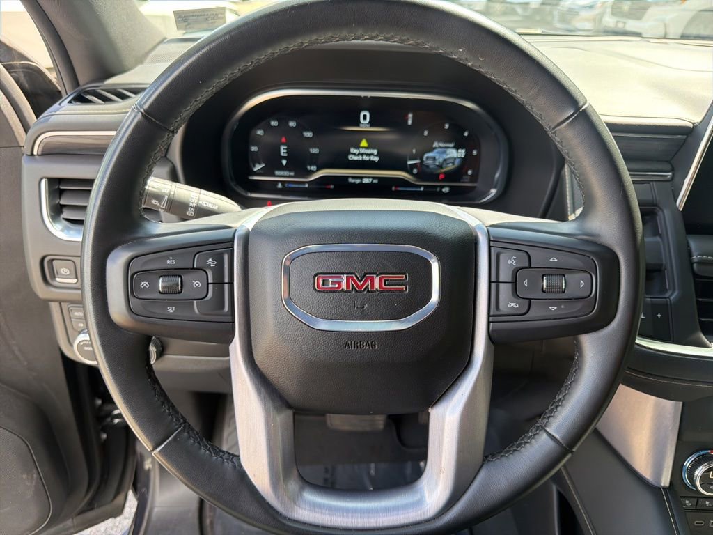 Used 2024 GMC Yukon SLT AWD/4WD image 16