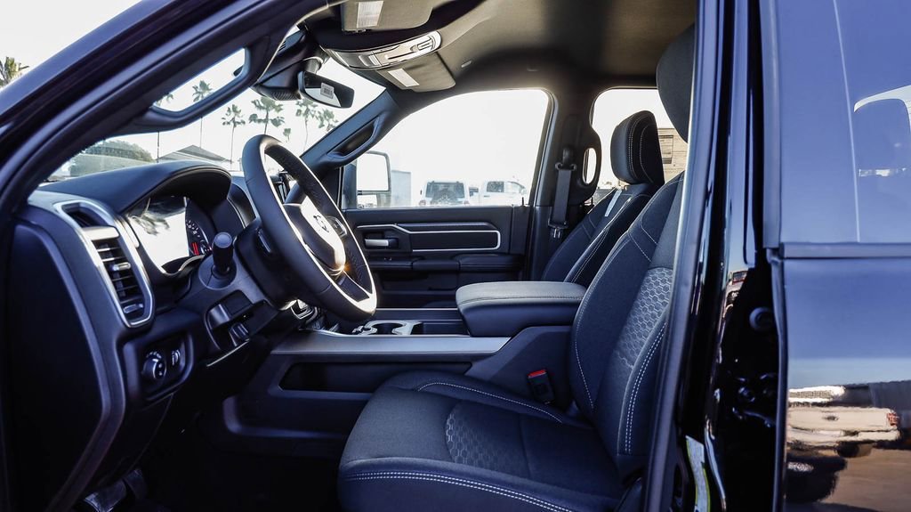 New 2026 RAM 2500 Big Horn AWD/4WD image 21
