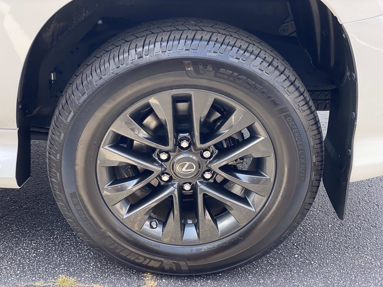 Used 2020 Lexus GX 460 Premium w/ Premium Package AWD/4WD image 13
