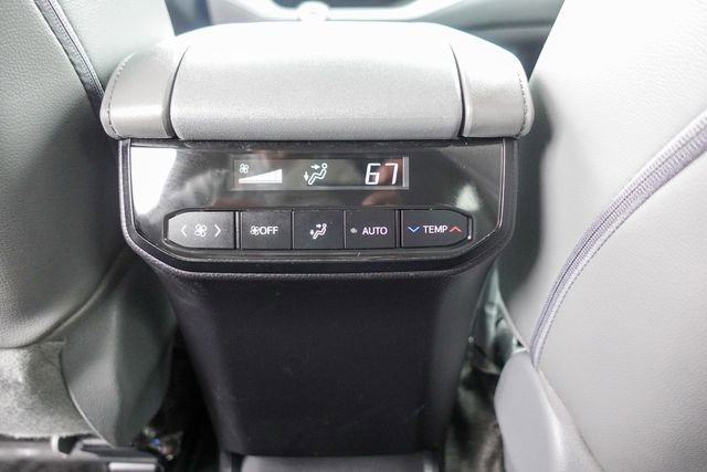 Certified 2023 Toyota Highlander XLE image 34
