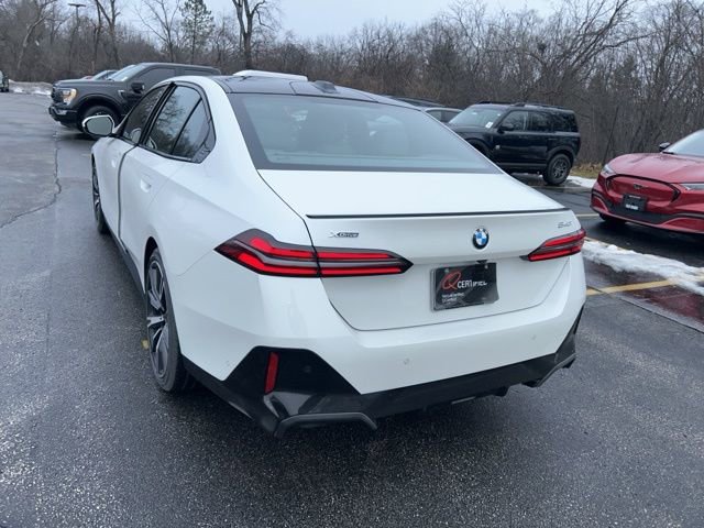 Used 2024 BMW 540i xDrive w/ Executive Package image 10