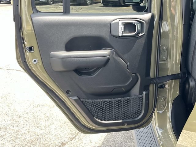 New 2025 Jeep Gladiator Sport AWD/4WD image 19