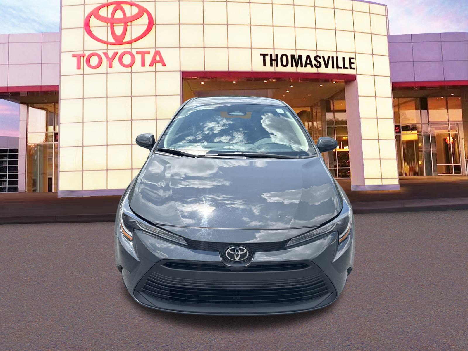 Used 2024 Toyota Corolla LE FWD image 2