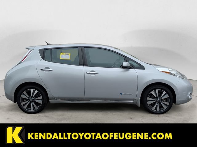 Used 2016 Nissan Leaf SL FWD image 4