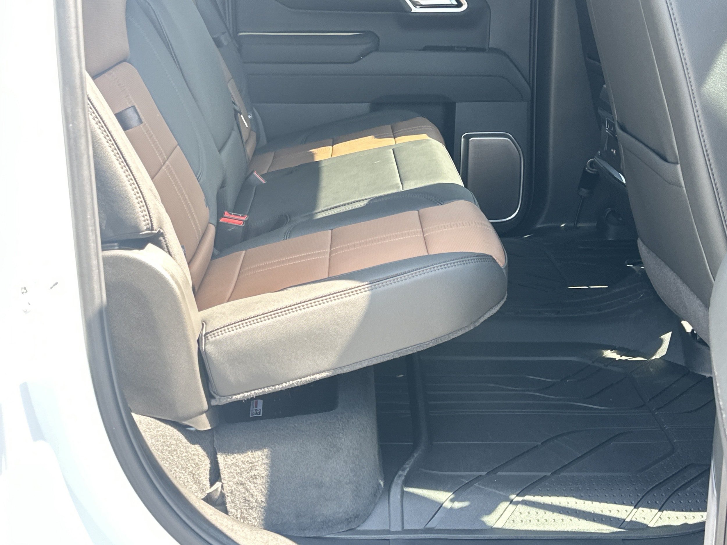 New 2026 Chevrolet Silverado 1500 High Country w/ High Country Premium Package AWD/4WD image 15