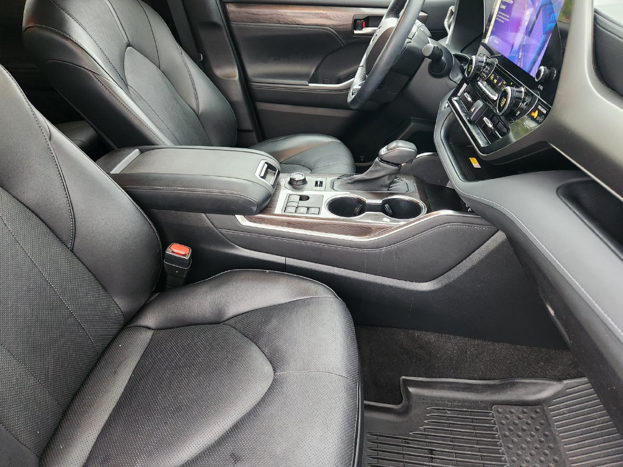 Used 2023 Toyota Highlander Limited AWD/4WD image 13