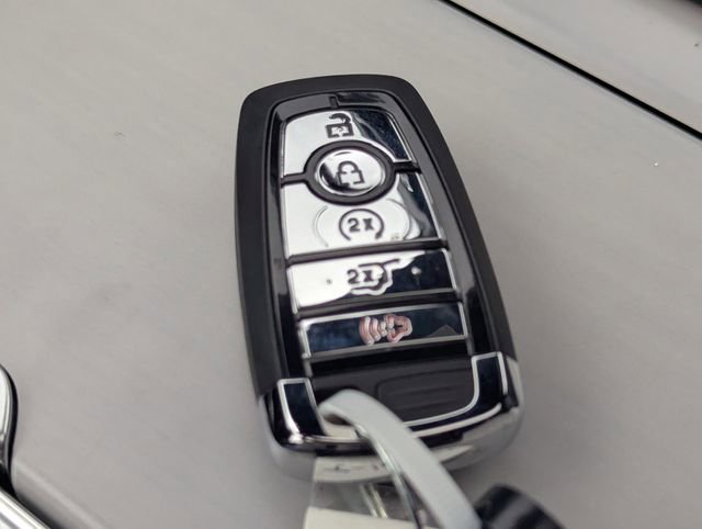 New 2026 Lincoln Navigator Reserve w/ Jet Appearance Package image 28