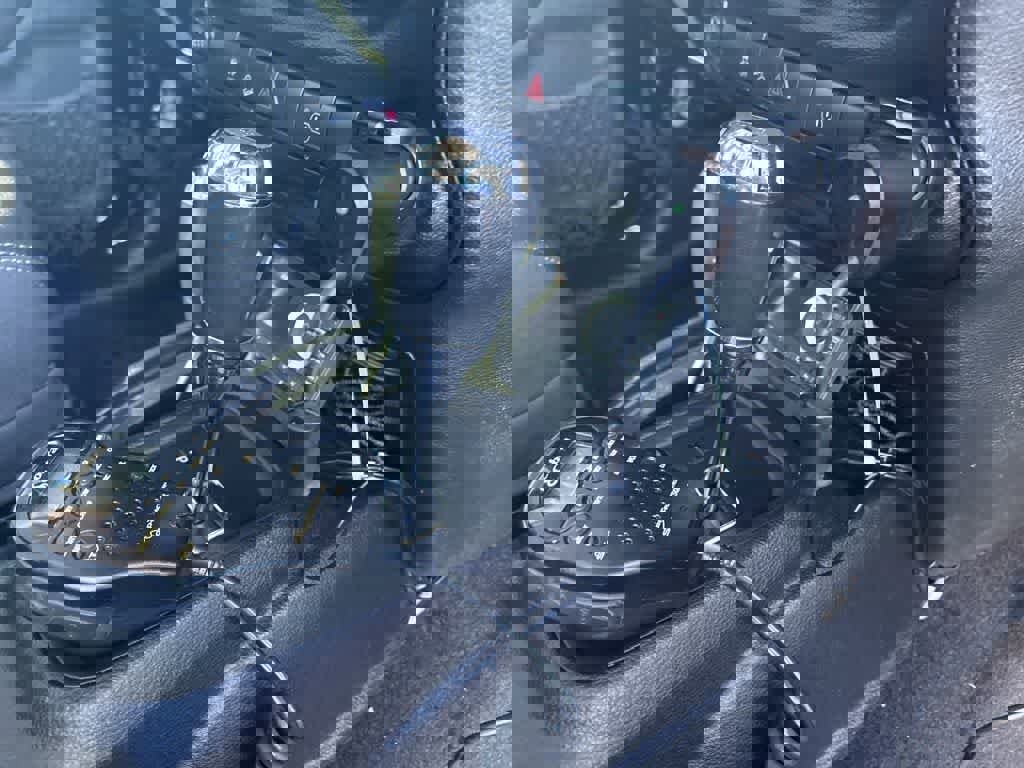 Used 2015 Jeep Wrangler Unlimited Rubicon w/ Max Tow Package image 6