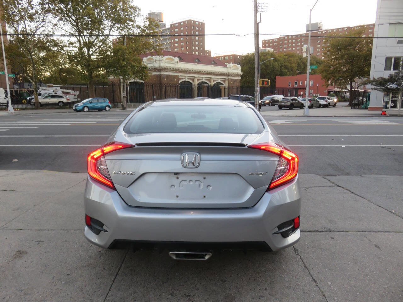 Used 2019 Honda Civic Sport image 7