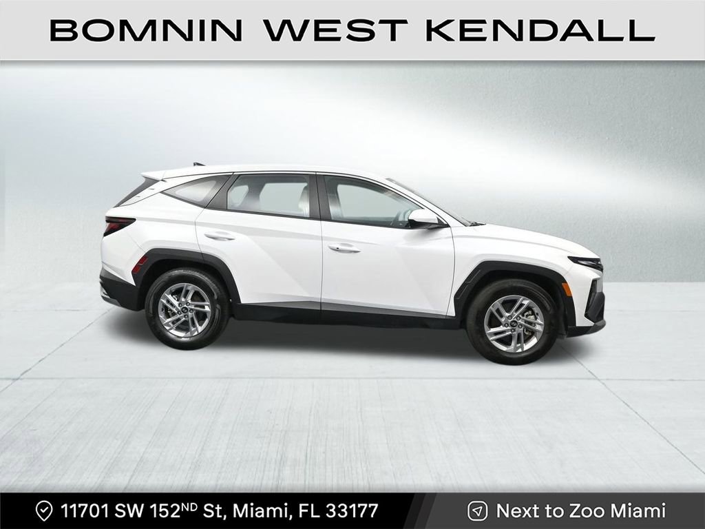 Used 2025 Hyundai Tucson SE image 6