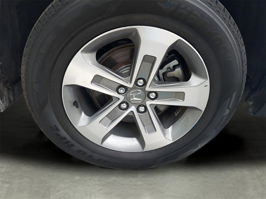 Used 2025 Honda Pilot EX-L image 12