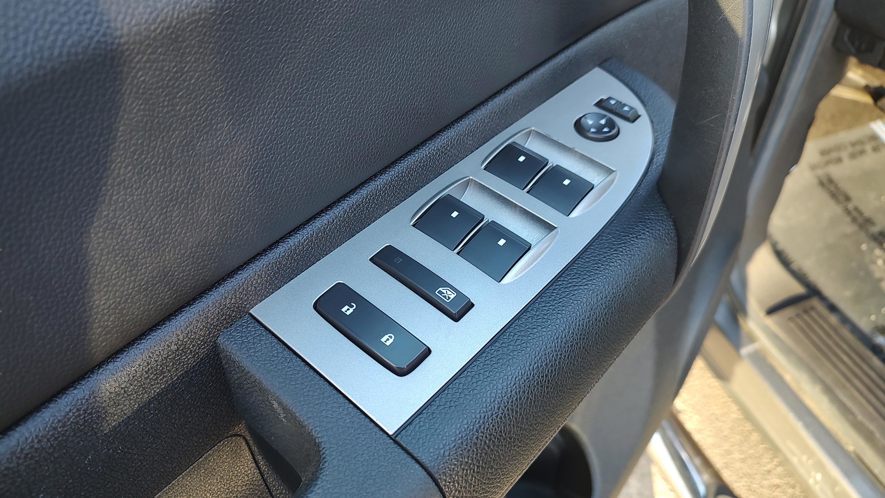 Used 2008 Chevrolet Silverado 2500 LT w/ 1LT Convenience Package image 11