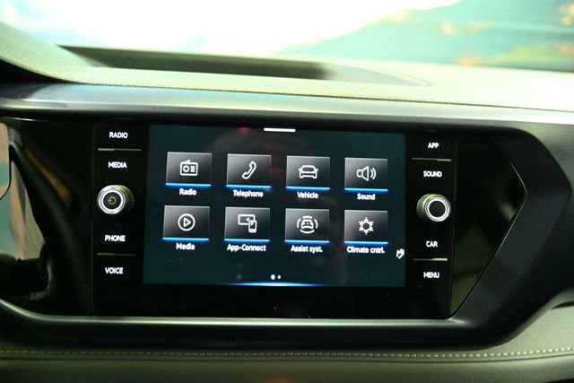 Used 2024 Volkswagen Taos SE image 37