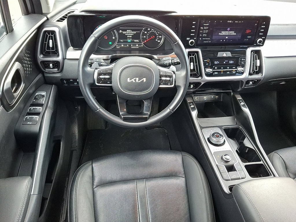 Used 2023 Kia Sorento EX AWD/4WD image 12