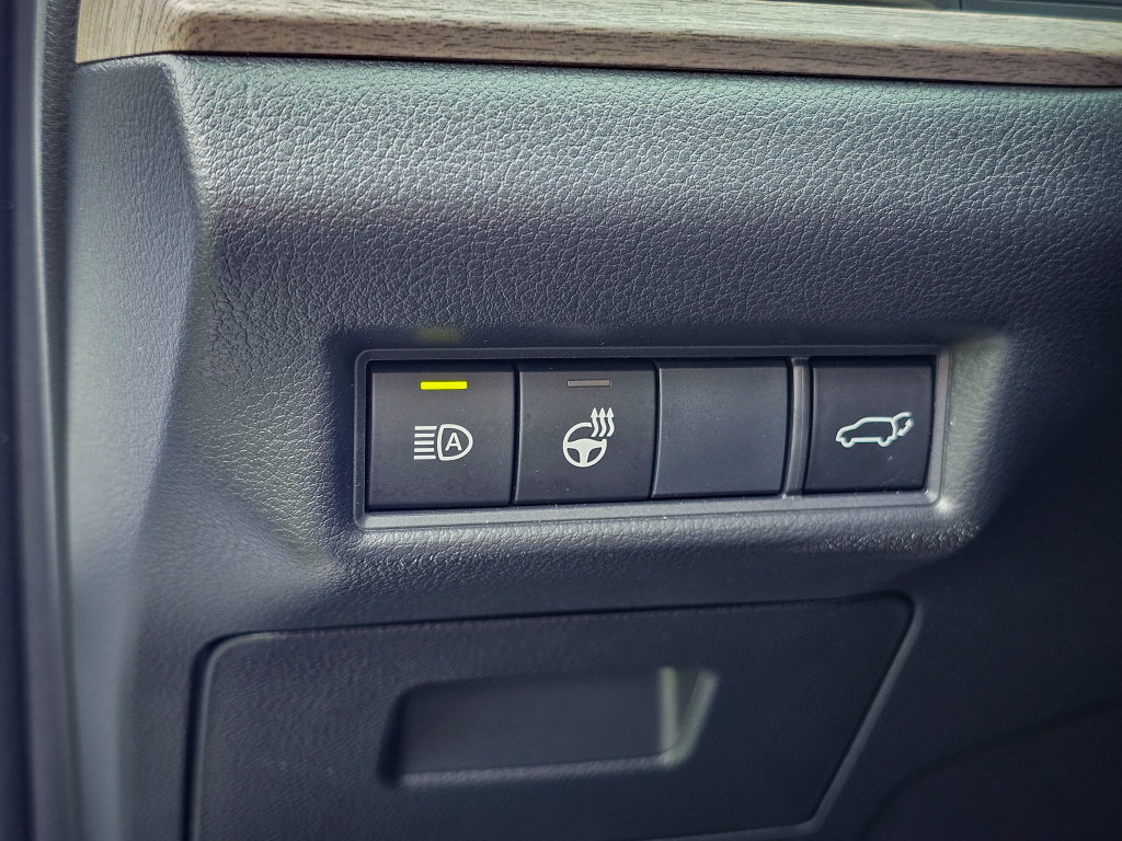 Used 2025 Toyota Grand Highlander AWD image 15