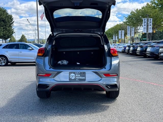 Used 2021 Buick Encore GX Select w/ Sport Touring Package FWD image 10