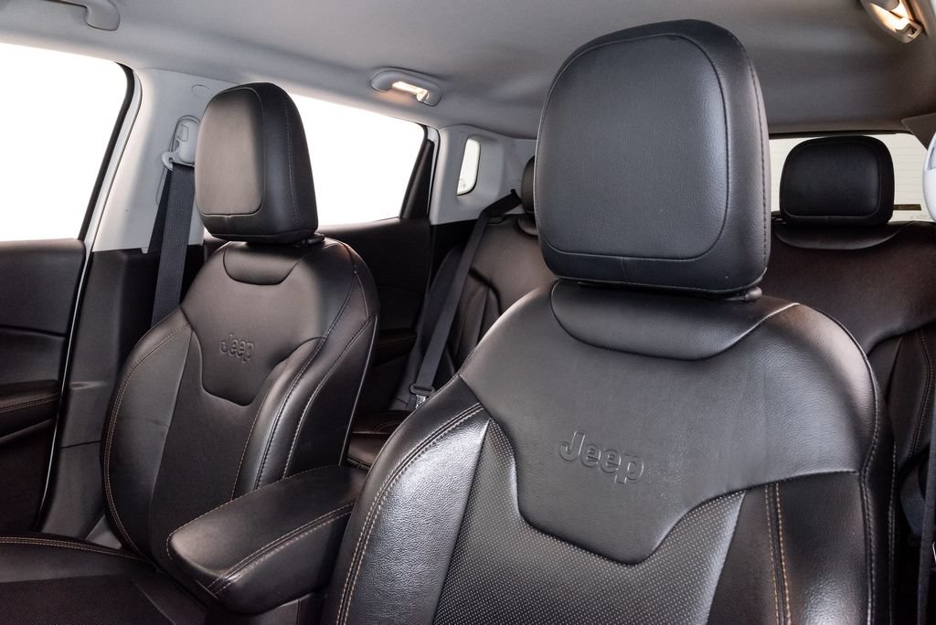 Used 2019 Jeep Compass Limited AWD/4WD image 9