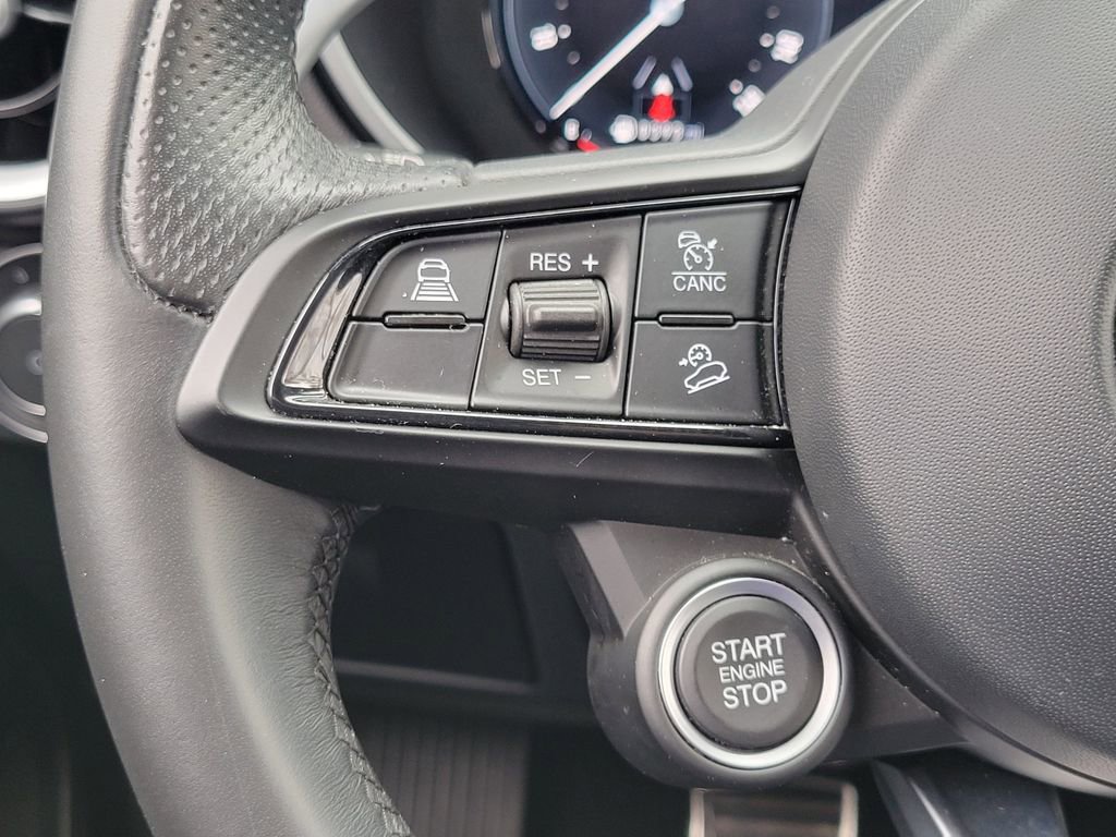 Used 2024 Alfa Romeo Stelvio Sprint image 5