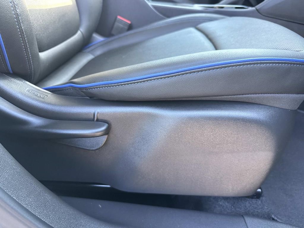 Certified 2025 Buick Encore GX Sport Touring image 13