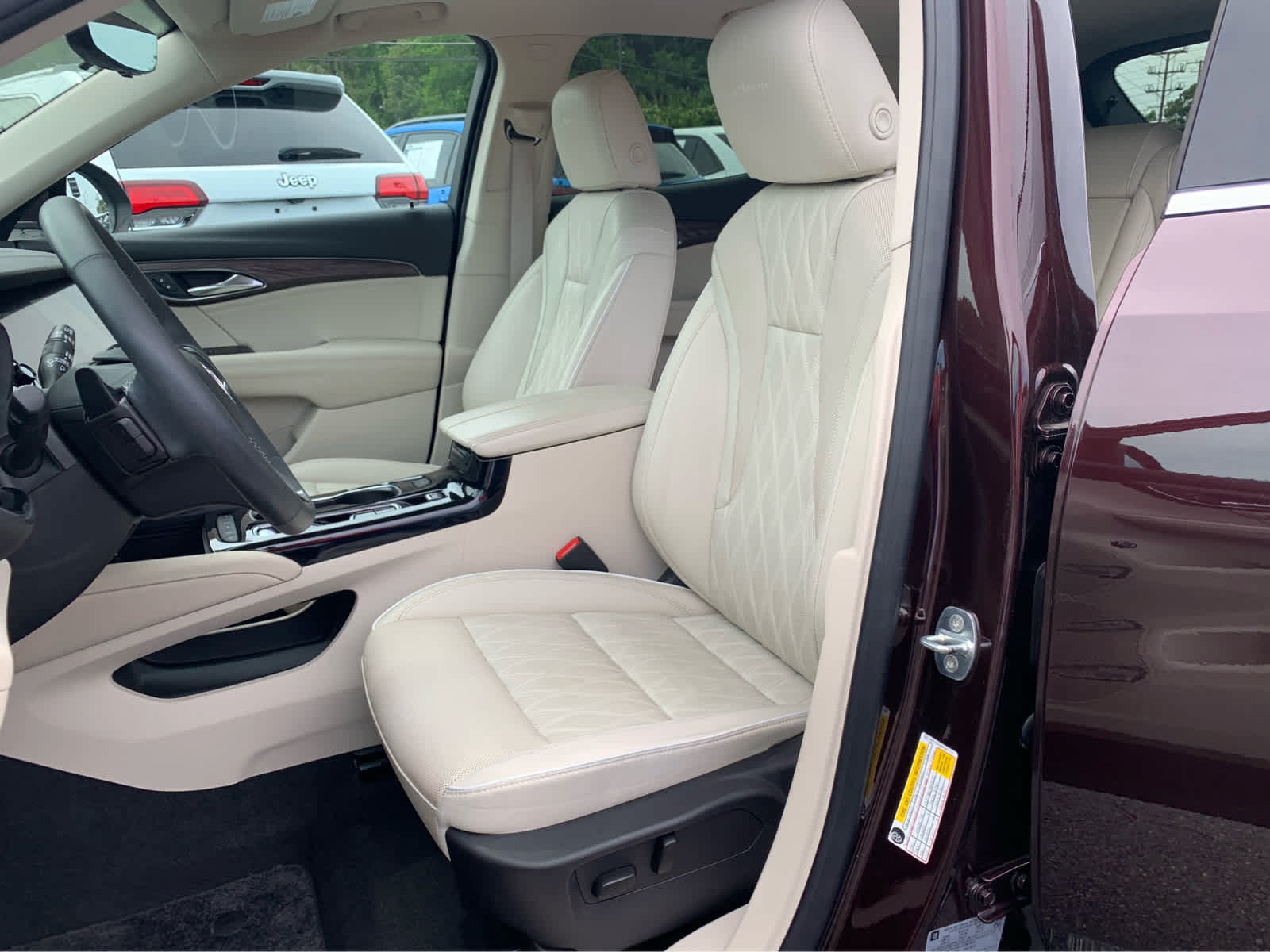 Used 2023 Buick Envision Avenir AWD/4WD image 12
