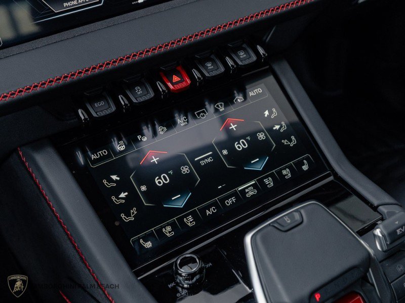 Used 2025 Lamborghini Urus SE image 15