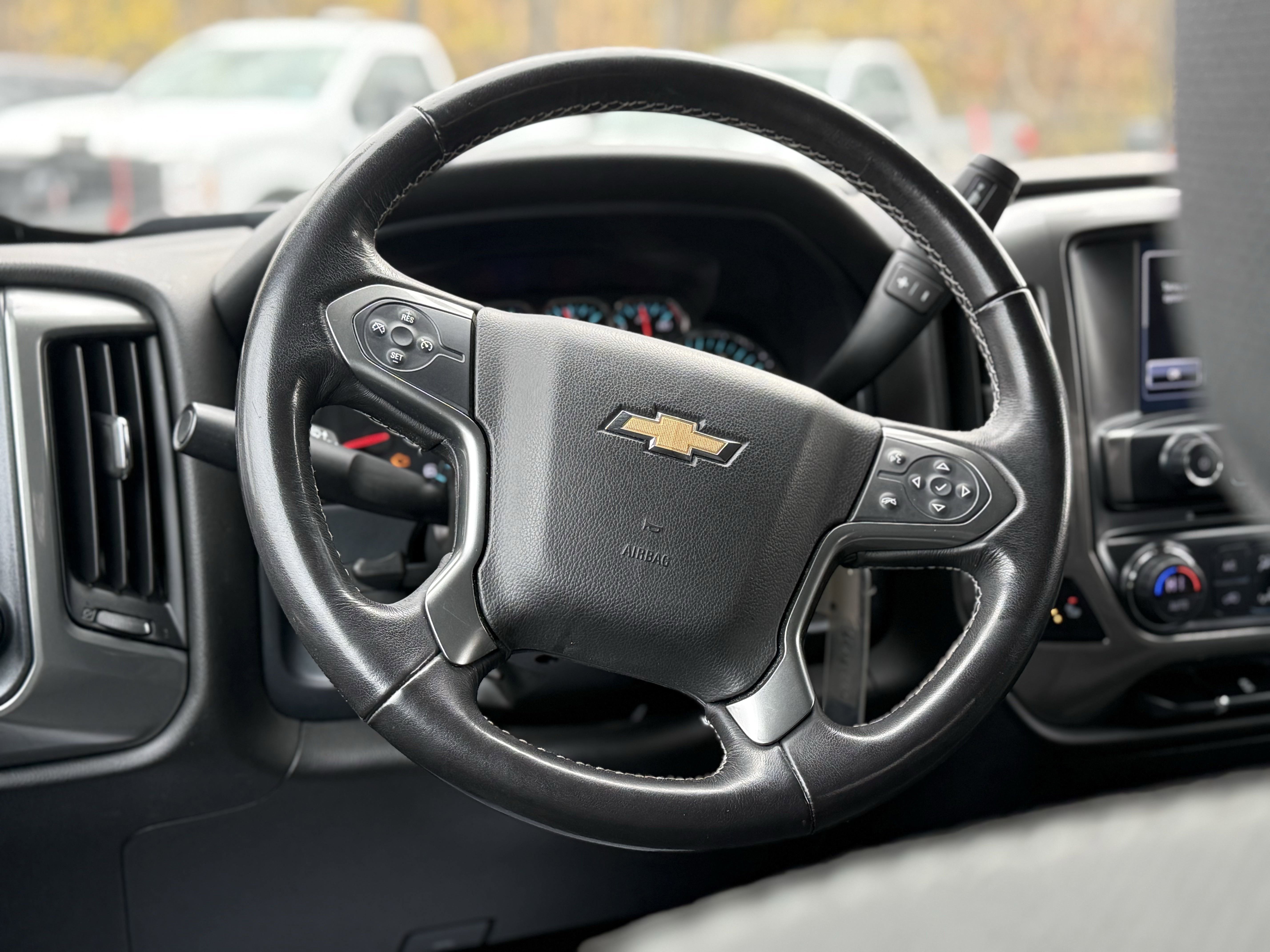 Used 2018 Chevrolet Silverado 1500 LT w/ All Star Edition image 15