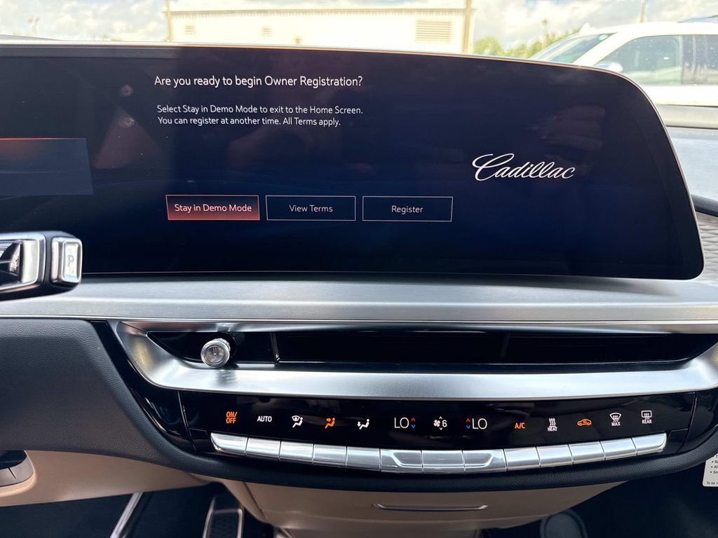New 2026 Cadillac Lyriq Signature Luxury w/ LPO, Blue Accent Package AWD/4WD image 23