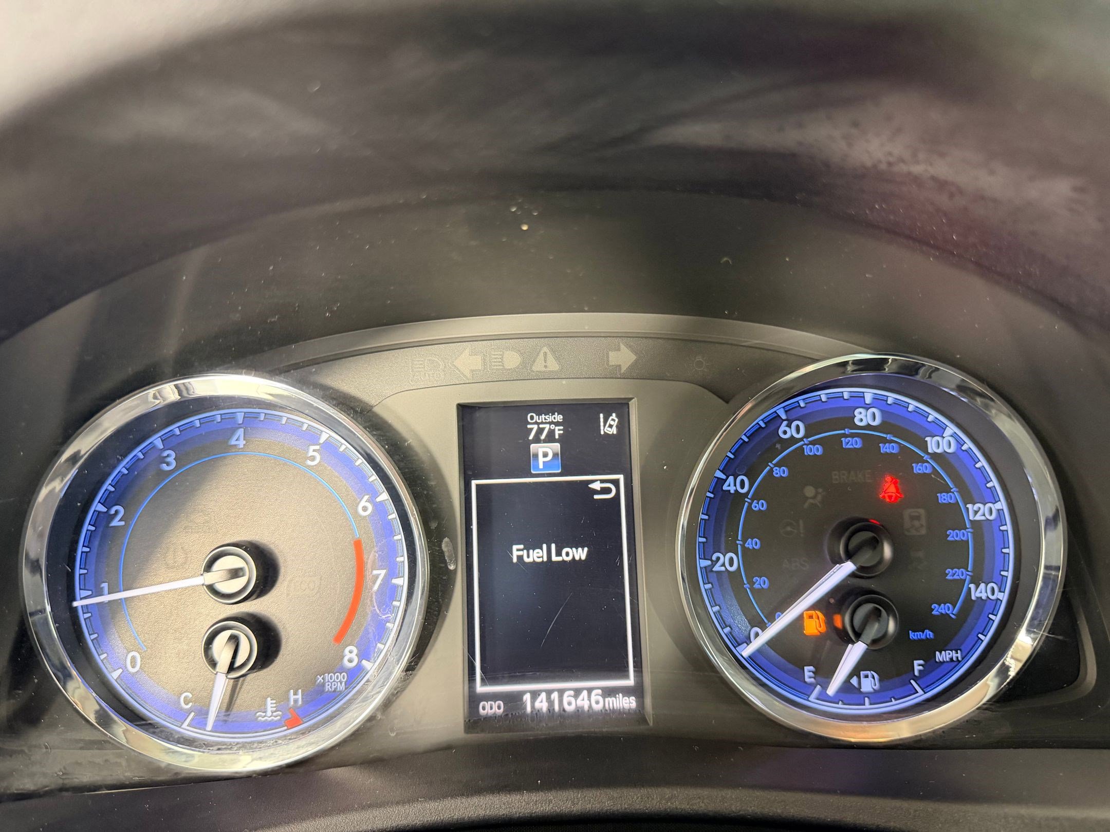 Used 2017 Toyota Corolla SE w/ SE Premium Package image 18