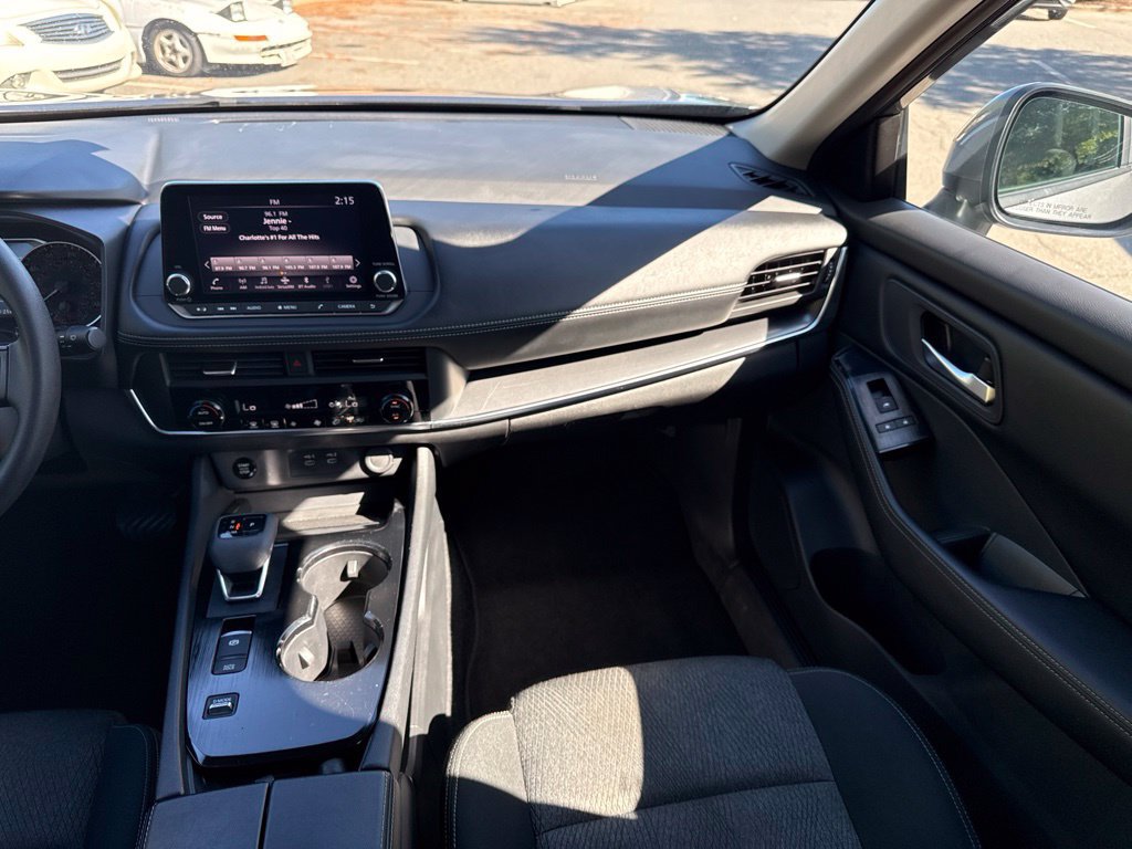 Certified 2024 Nissan Rogue SV FWD image 34