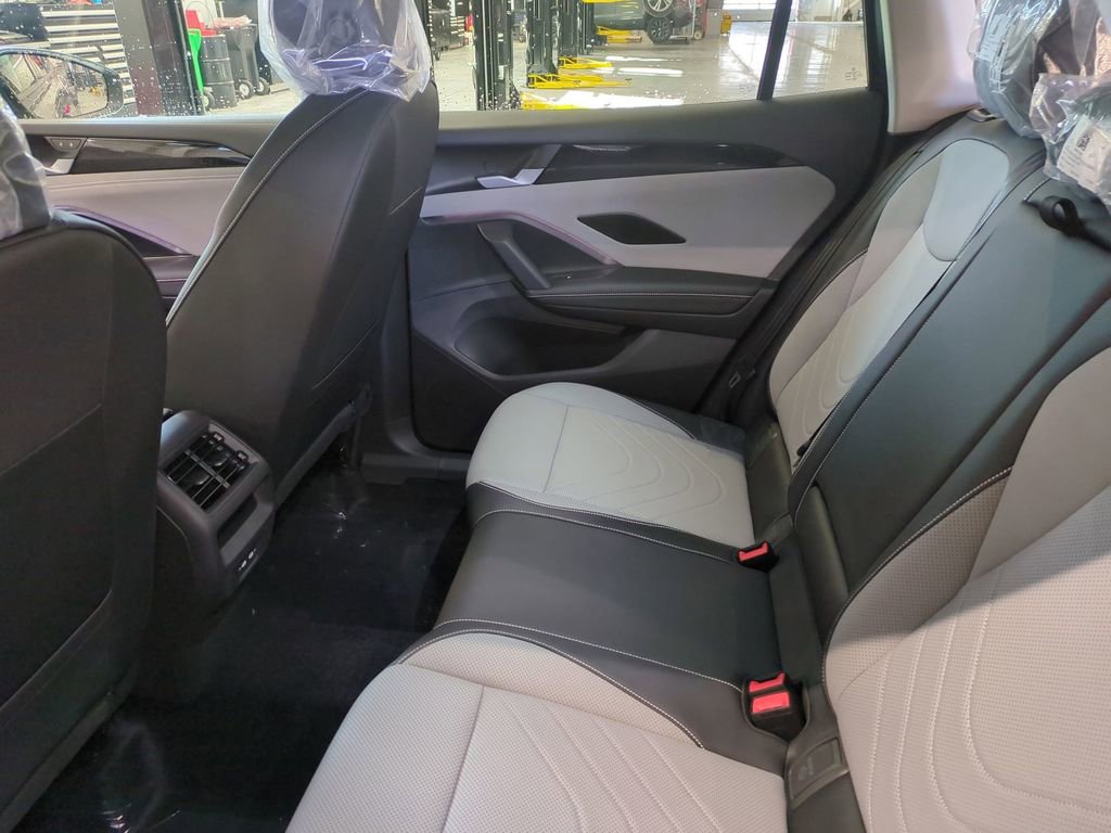 New 2026 Volkswagen Tiguan SE image 26