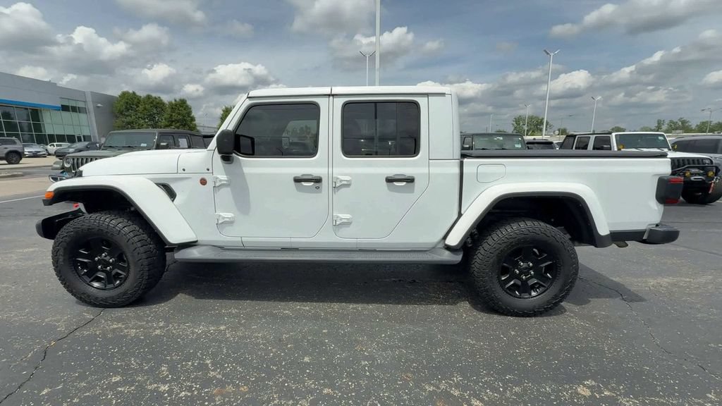 Used 2023 Jeep Gladiator Mojave w/ LED Lighting Group AWD/4WD image 5