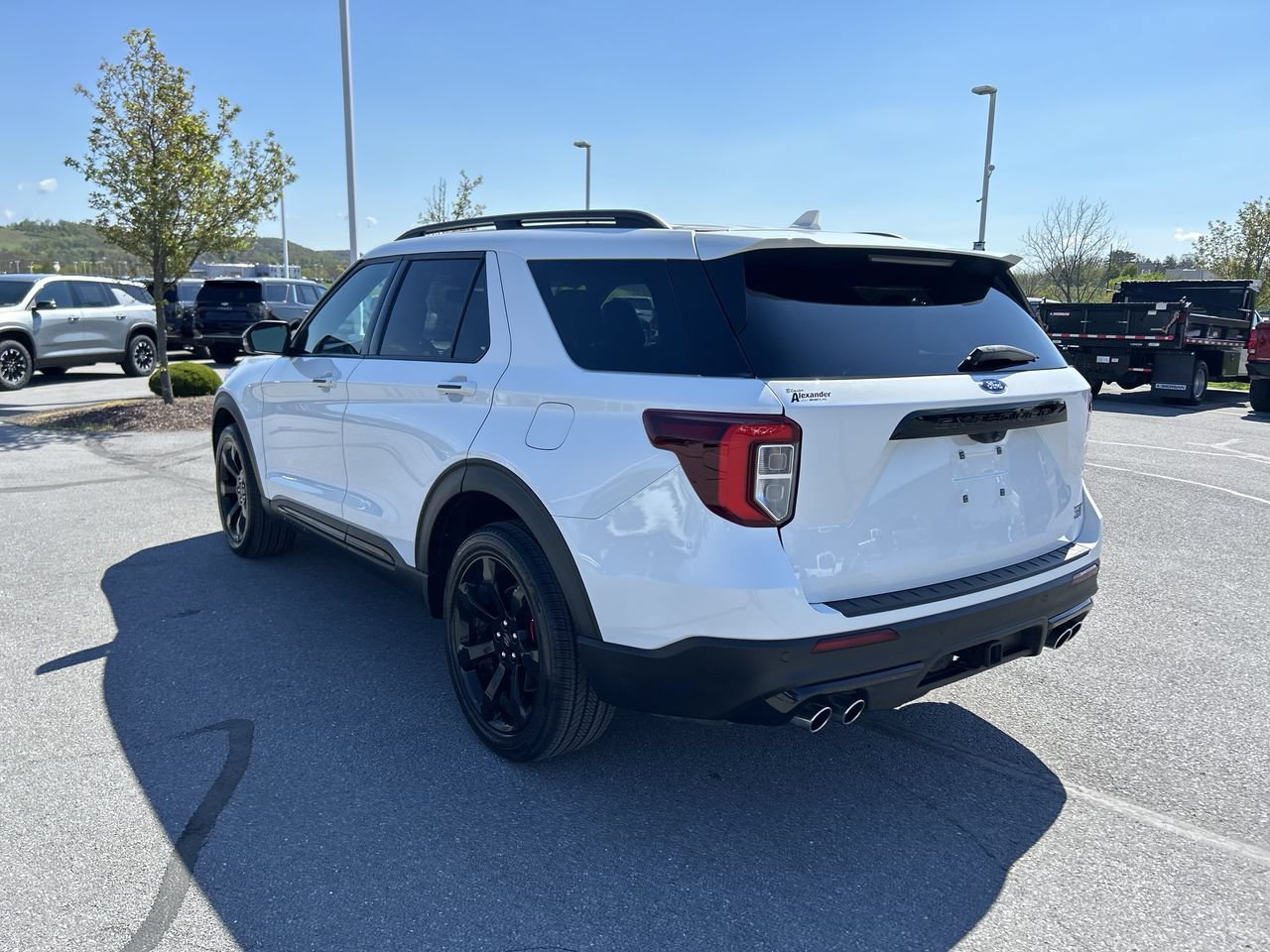 Used 2023 Ford Explorer ST w/ Equipment Group 401A AWD/4WD image 5