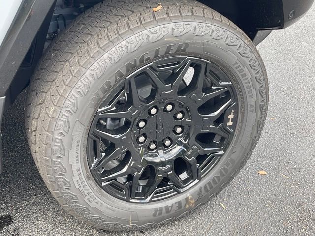 New 2025 GMC Hummer EV 2X image 26